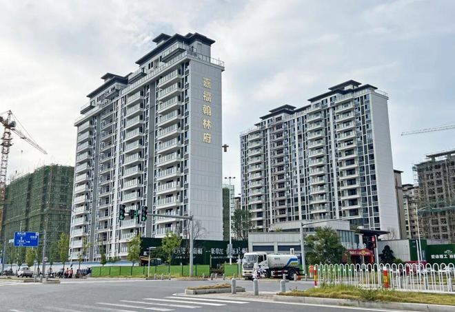 这个楼盘清栋直接甩出30万大礼!ky开元棋牌真是够“狠”!赣州(图3) 这个楼盘清栋直接甩出30万大礼!ky开元棋牌真是够“狠”!赣州(图3)