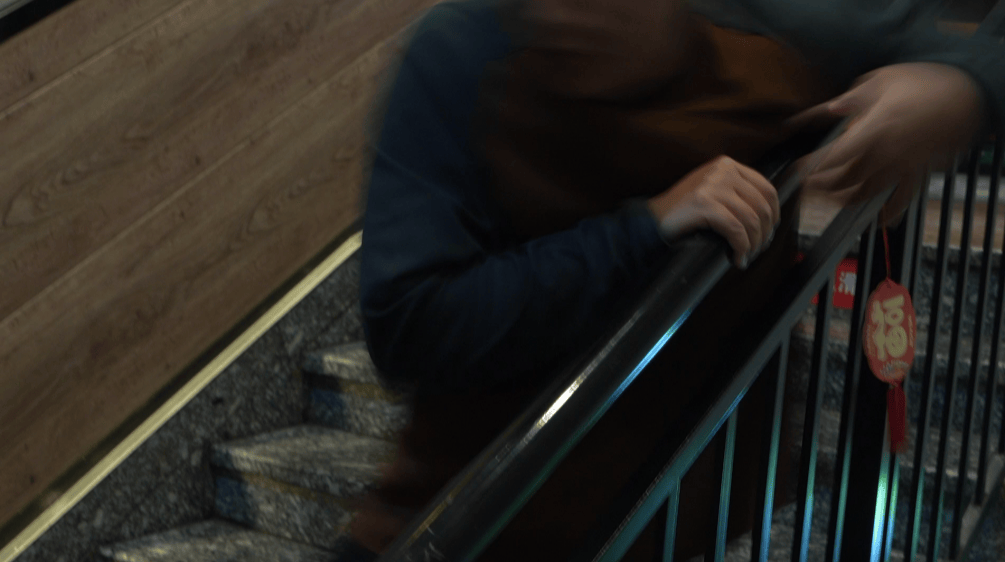 下致死家属索赔40万元法院这样判→开元棋牌网站男子酒后从饭店台阶摔(图2)
