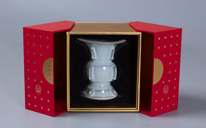 国宴餐桌上的插花摆件！开元棋牌产自禹州阅兵(图2)