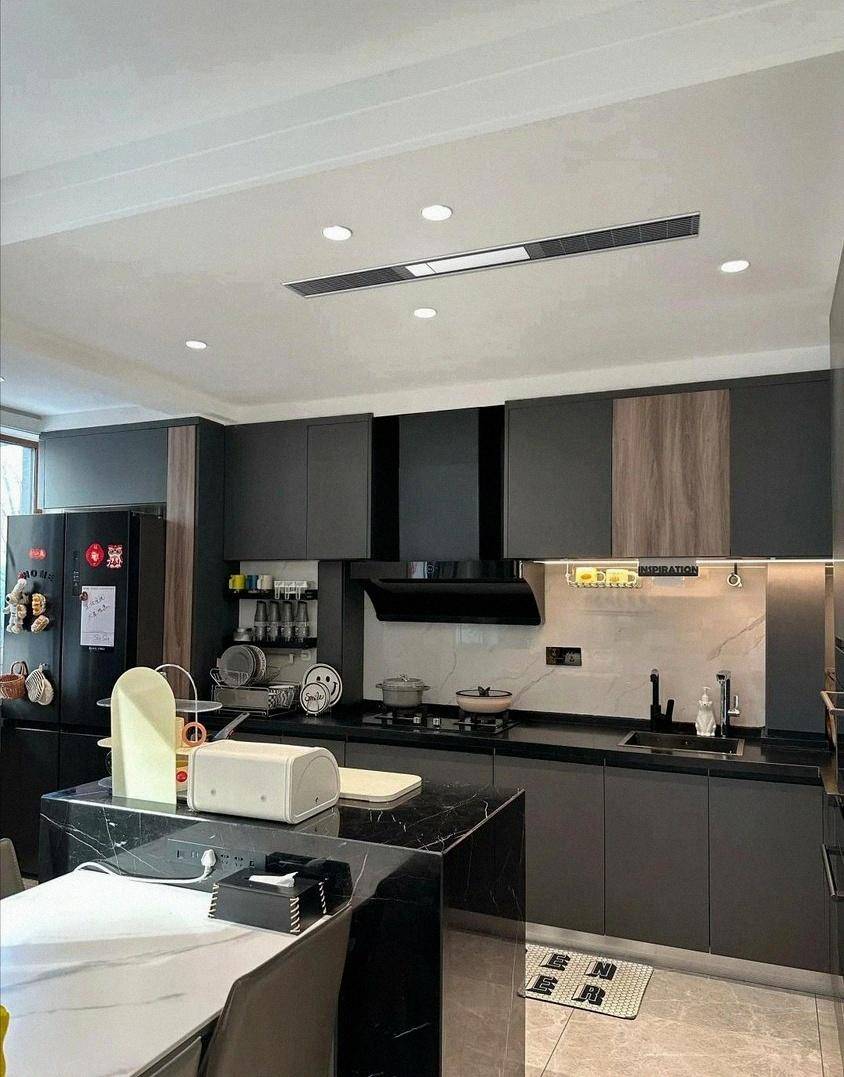 这套房子不靠夸张材料取胜靠把日常打理到发光干净到能映出灯具的轮廓开元棋牌46岁秦岚的豪宅爆了全屋精致温暖一尘不染刚好适合两个人住(图8)