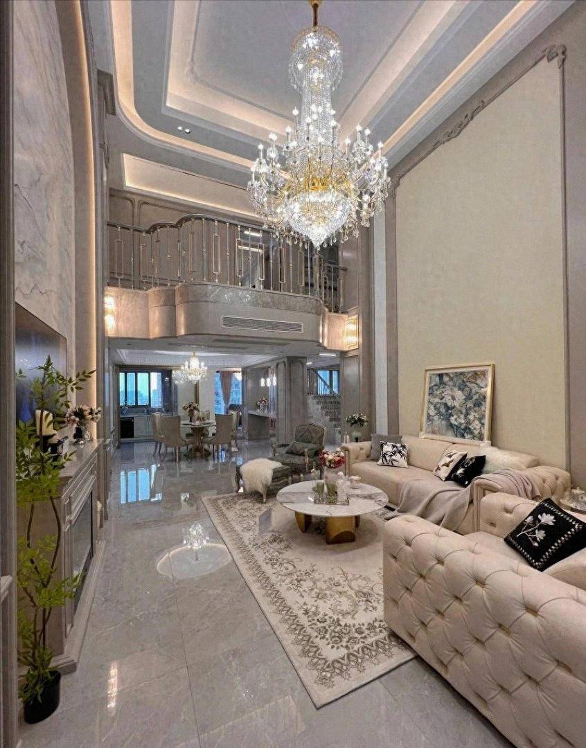 这套房子不靠夸张材料取胜靠把日常打理到发光干净到能映出灯具的轮廓开元棋牌46岁秦岚的豪宅爆了全屋精致温暖一尘不染刚好适合两个人住(图7)